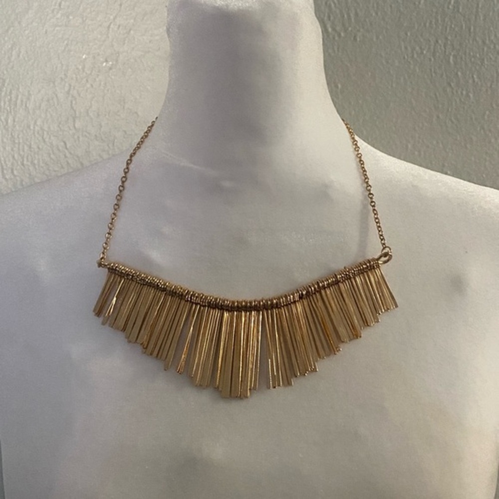 Elegant Gold Necklace fashion jewelry